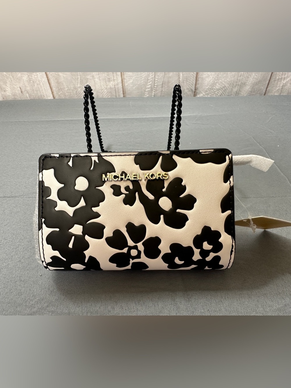 Michael Kors Jet Set Wallet - Picture 2 of 5